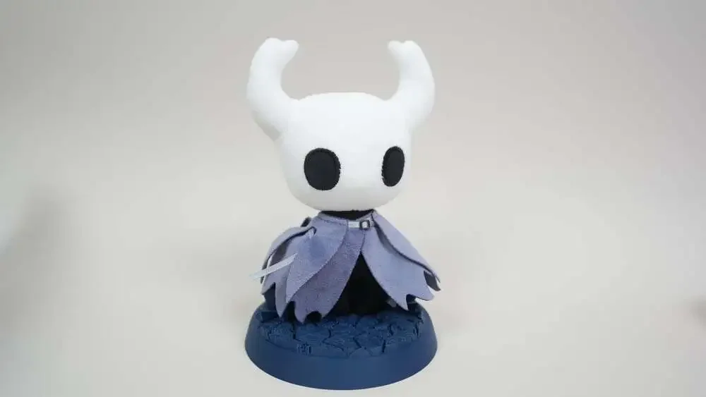 Hollow Knight Plushie：The Knight & Hornet Plush Doll - Gift for Silksong Fans